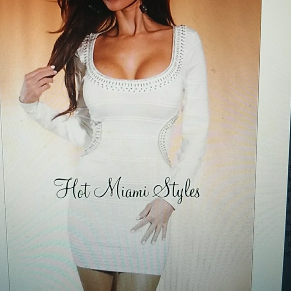 Dress - Picture 1 of 4